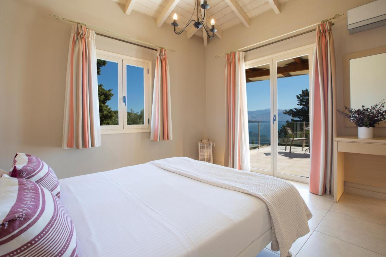 Ionian Luxury Villas Nikiana Exterior photo
