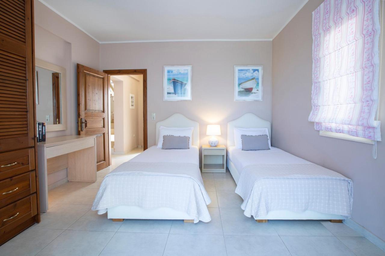 Ionian Luxury Villas Nikiana Exterior photo