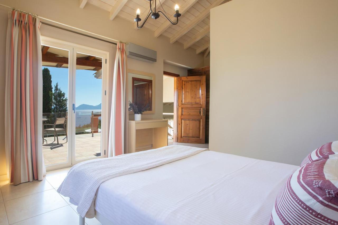Ionian Luxury Villas Nikiana Exterior photo