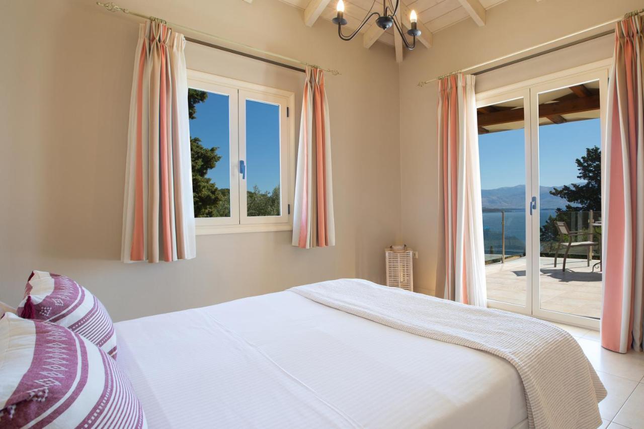 Ionian Luxury Villas Nikiana Exterior photo